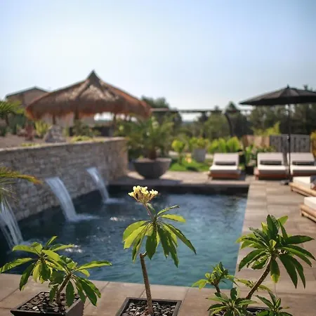 Villa Merapi Sveti Lovrec Pazenaticki Exterior photo